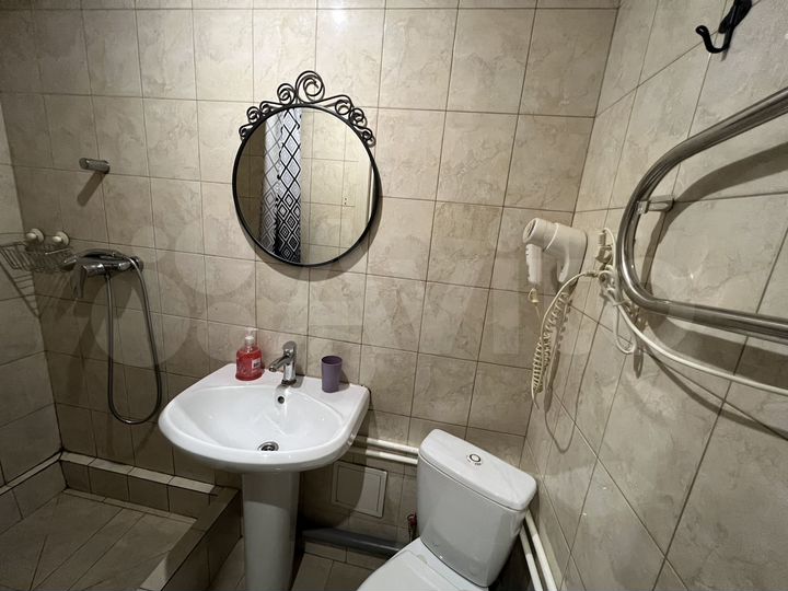 Комната 15 м² в 5-к., 2/4 эт.