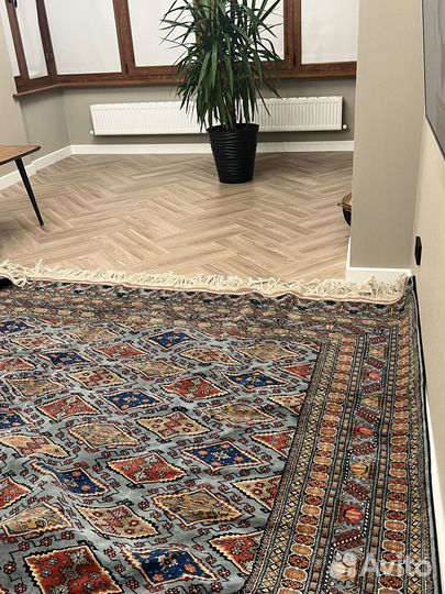 Новый туркменский ковер