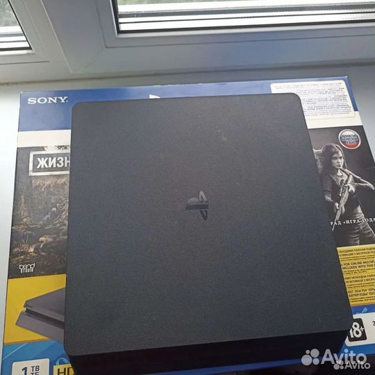 Sony ps4 slim 1tb