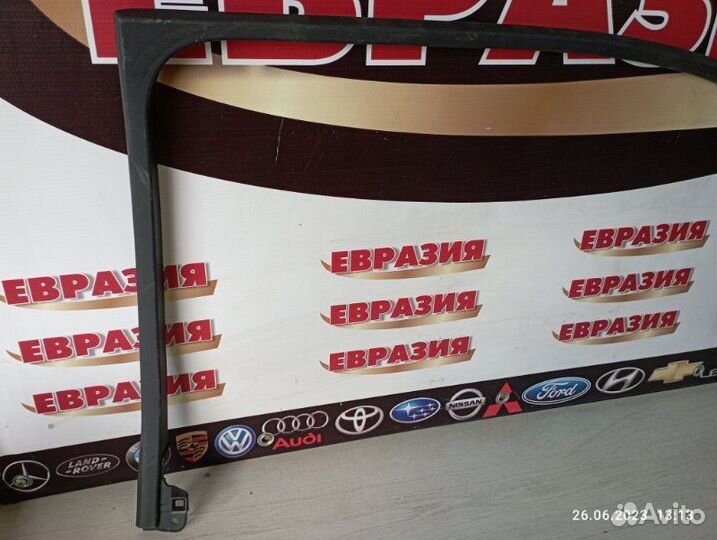 Накладка рамки двери задняя правая Lexus Rx350