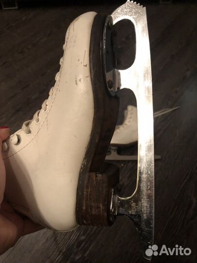 Коньки фигурные