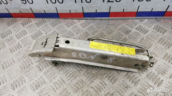 Домкрат на Audi A4 B7