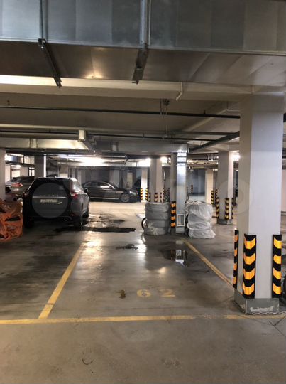 Машиноместо, 12 м²