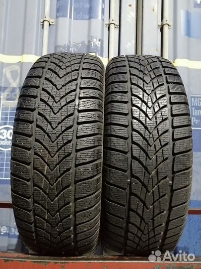 Dunlop SP Winter Sport 4D 215/65 R16