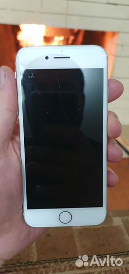 iPhone 8, 64 ГБ