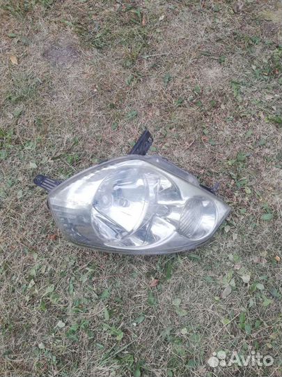 Фара правая Mitsubishi Mirage Dingo