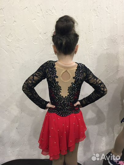 Костюм для фигурного катания