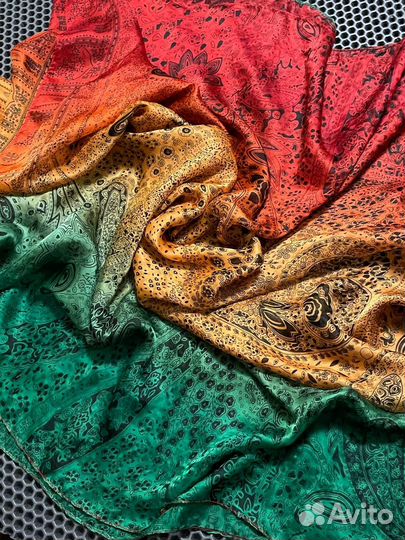 Шарф женский шёлковый с принтом градиент