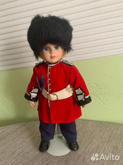 Кукла фарфоровая коллекционная