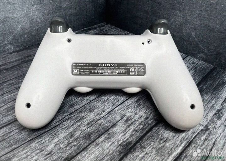 Геймпад DualShock 4