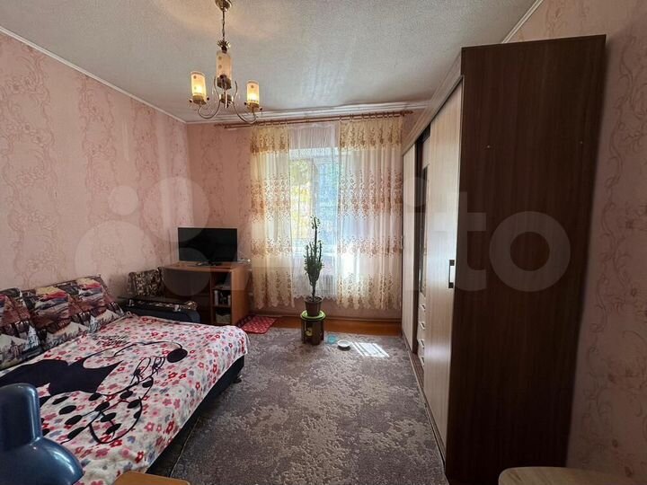 3-к. квартира, 55 м², 1/1 эт.