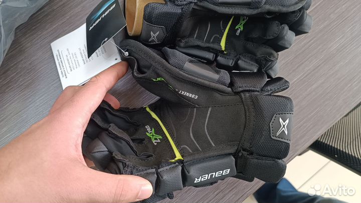 Перчатки хоккейные Bauer Vapor 2X Pro