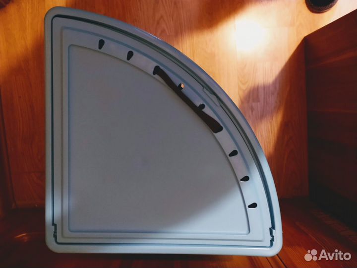 Угловая корзина для белья