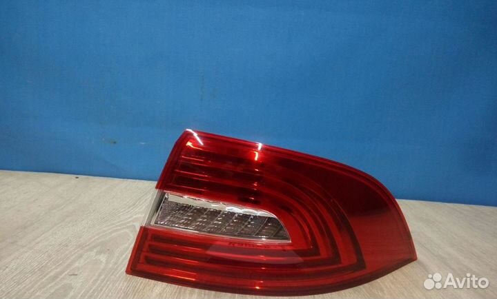 Фонарь правый внешний Skoda Superb 2 (2008-2015)