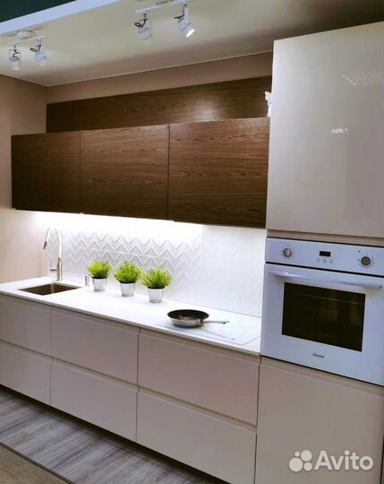 Кухня новая