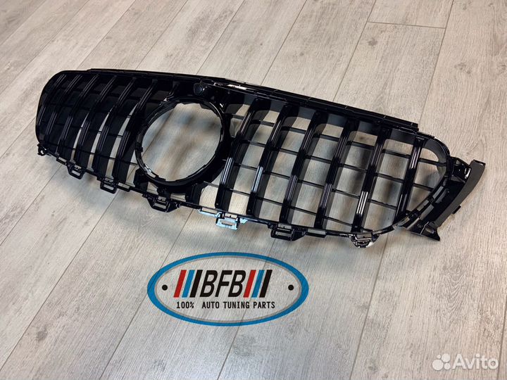 Решётка радиатора Mercedes W213 GT 2016-2021