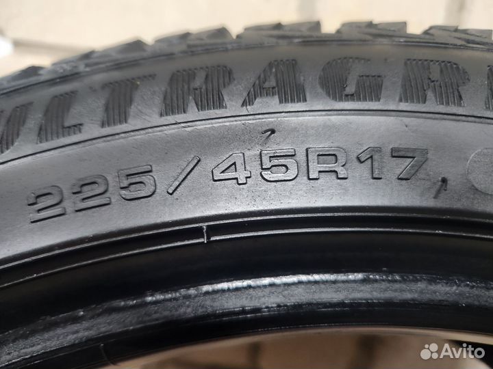 Goodyear UltraGrip Ice 2 225/45 R17 94T