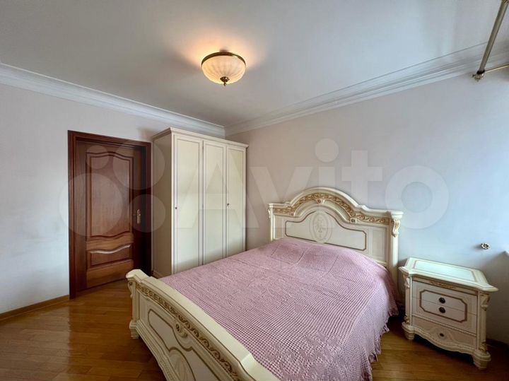 3-к. квартира, 94,5 м², 4/9 эт.