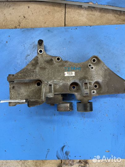 Кронштейн навесного оборудования nissan terranoD10