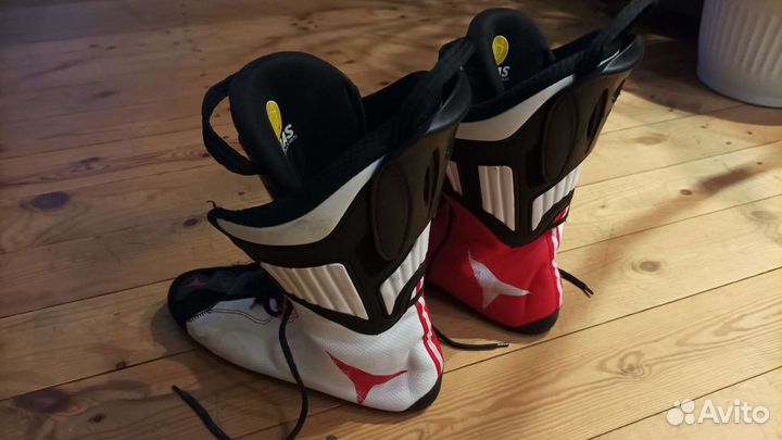 Горнолыжные ботинки Atomic Redster WC130