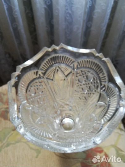 Хрустальная ваза