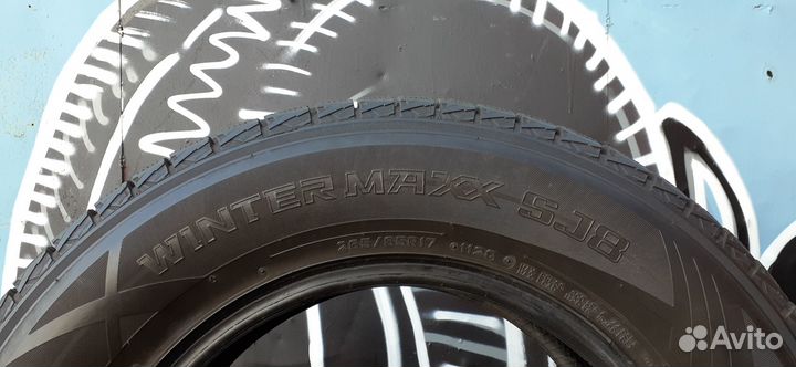 Dunlop Winter Maxx SJ8 265/65 R17