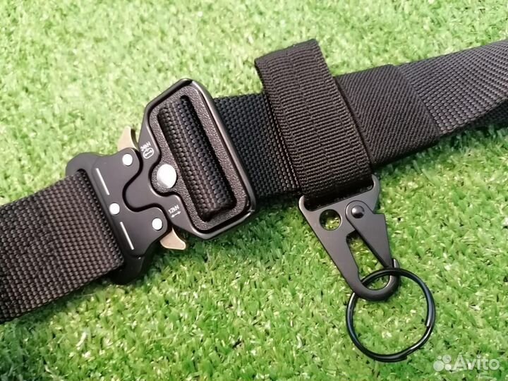Тактический ремень с карабином