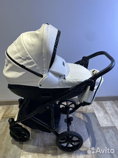 Коляска 2 в 1 Tutis New Mimi Style