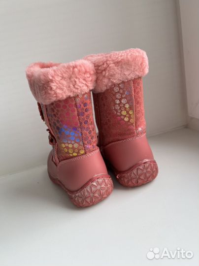 Зимние сапожки для девочки 26р