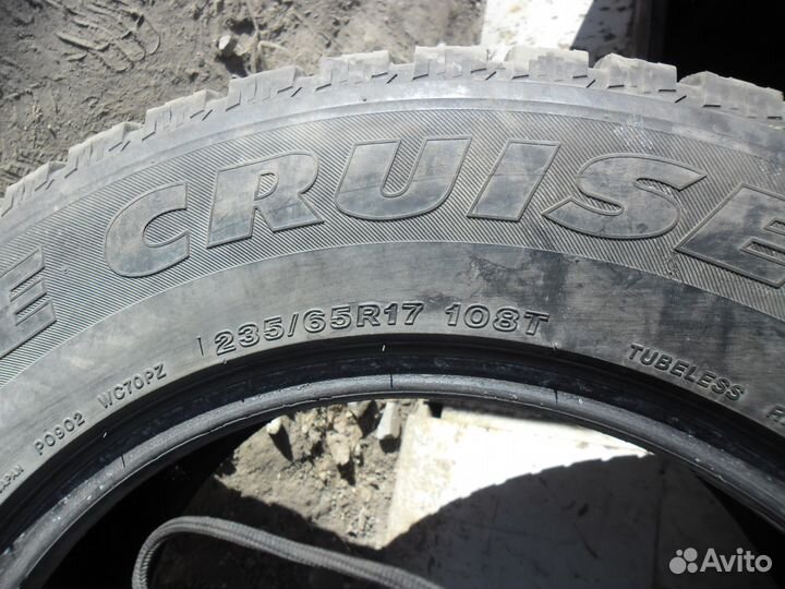 Bridgestone Ice Cruiser 7000 235/65 R17