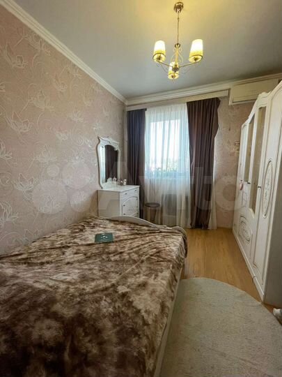 3-к. квартира, 90 м², 2/5 эт.