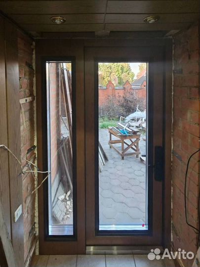 Дверь полное остекление с зеркальной тонировкой