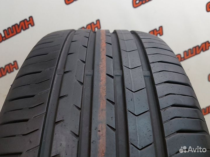 Continental ContiPremiumContact 5 215/55 R17 94W