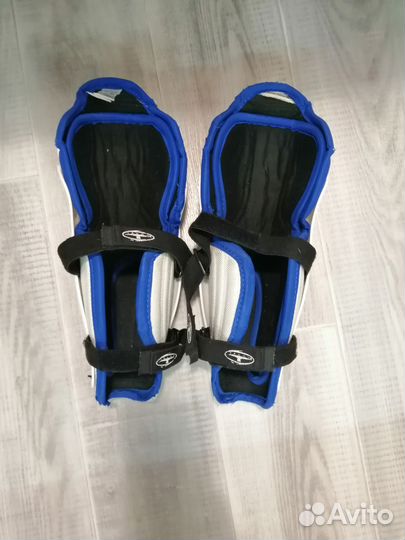 Щитки хоккейные