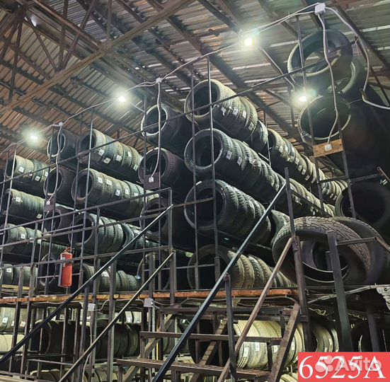 Bridgestone Blizzak DM-V3 215/45 R17 83M