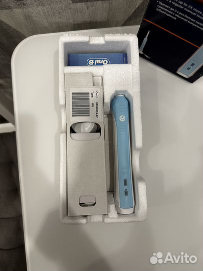 Электрическая зубная щетка Oral-b,новая