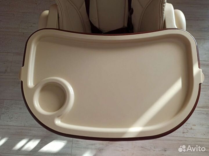 Детский стульчик для кормления