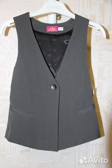 Новая школьная форма (жилет+юбка) размер 128-134