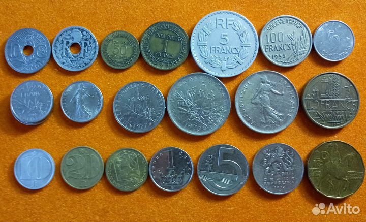 Монеты иностранные, принадлежности для монет