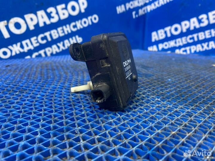 Моторчик заслонок отопителя Opel Astra H седан