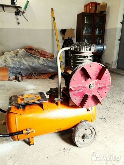 Воздушный компрессор