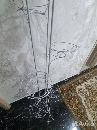 Подставка для цветов напольная