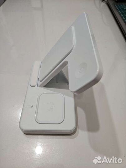 Беспроводное зарядное устройство 3 в 1