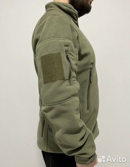 Военная куртка/кофта флисовая с шевронами