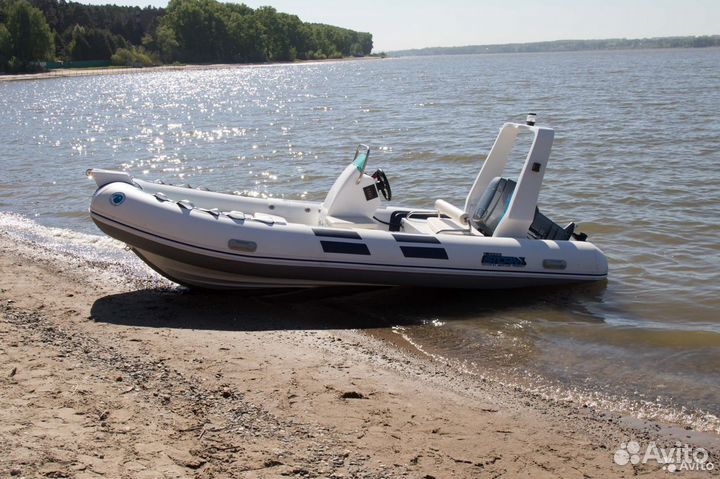 Лодка RIB Stormline Luxe 420 белая