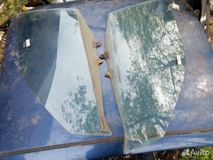 Стекло двери в ассортименте переднее Nissan