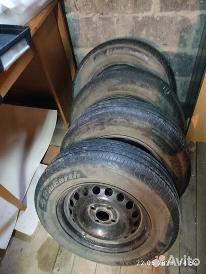 Yokohama Y785R 185/70 R14