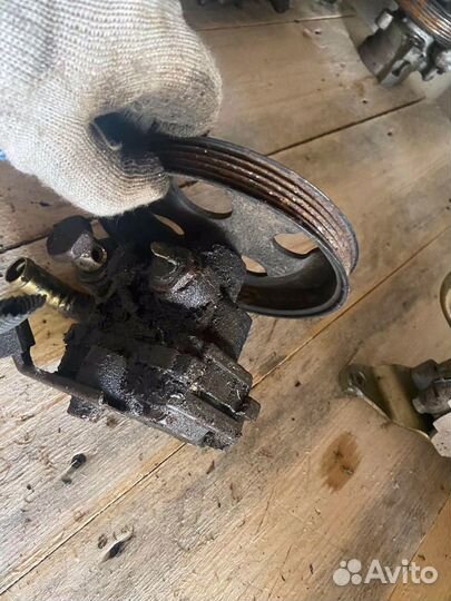 Насос гидроусилителя Mitsubishi Lancer cedia