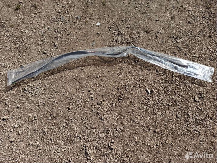 Молдинг лобового стекла Kia Sorento XM