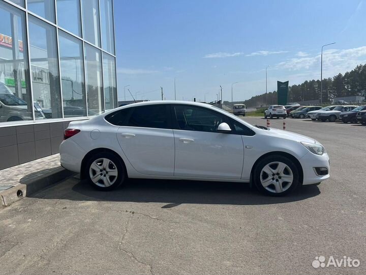 Opel Astra 1.6 МТ, 2012, 241 253 км